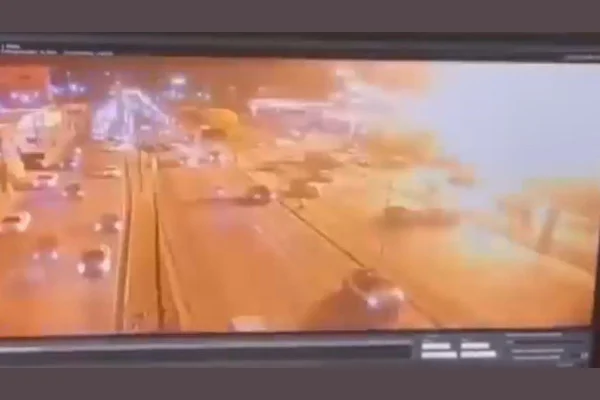 Imagem colorida de câmera de segurança registra momento de explosão na zona leste - Metrópoles