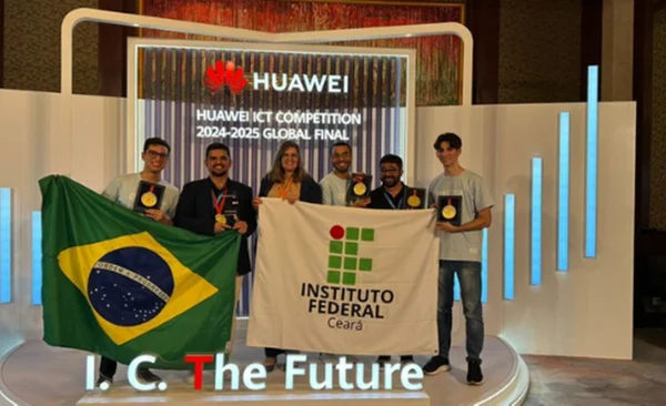 Imagens de alunos do IF Ceará em torneio na China