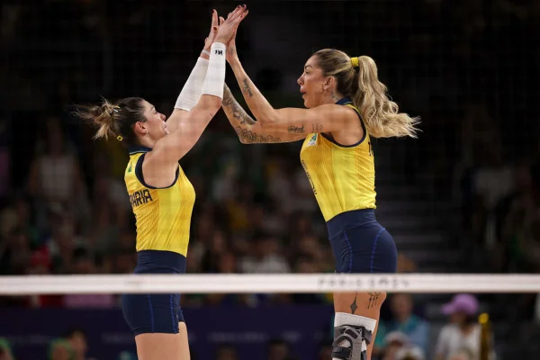 Olimpíadas 2024: Brasil dá show e derrota o Japão no vôlei feminino