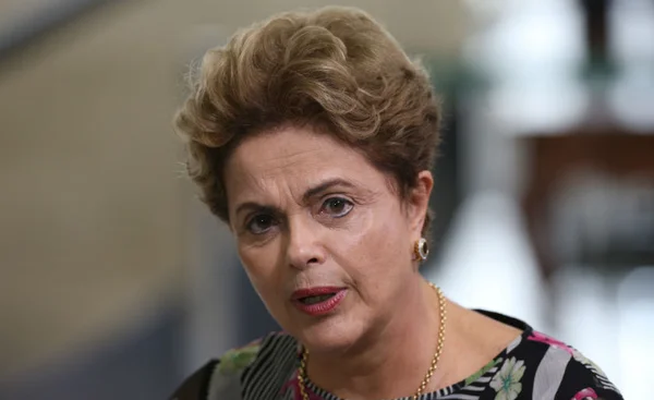 Multa preliminar para a Samarco aplicada pelo Ibama será de R$ 250 milhões, diz Dilma