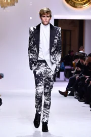 Presley Gerber para a Balmain Presley Gerber para a Balmain
