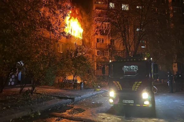Imagem colorida, 400 drones e 28 mísseis russos atacam a Ucrânia- Metrópoles