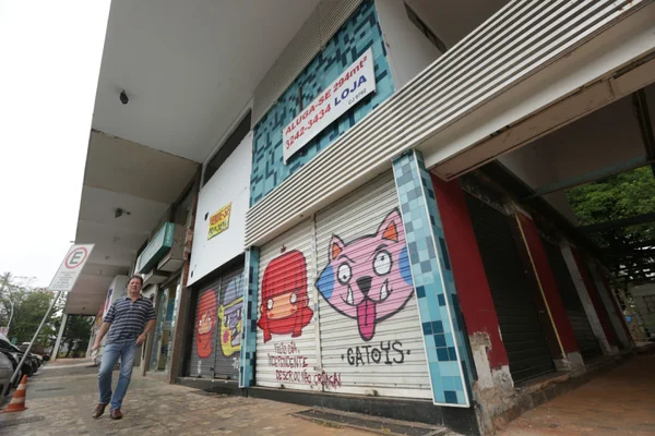 Comércio do DF registra sexta queda consecutiva nas vendas