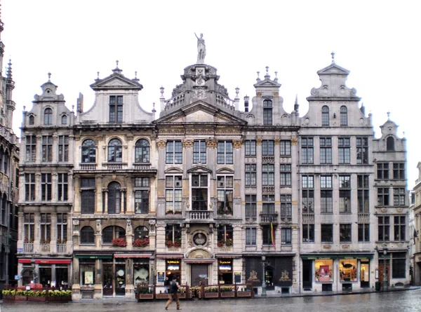 Bruxelas permanece sob o mais elevado estado de alerta, diz premiê belga