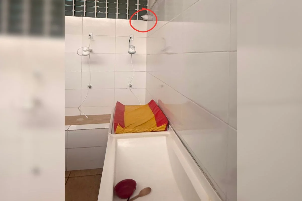 Mãe encontra câmeras dentro de banheiro de creche em São Paulo - imagem 1 Mãe encontra câmeras dentro de banheiro de creche em São Paulo - imagem 1