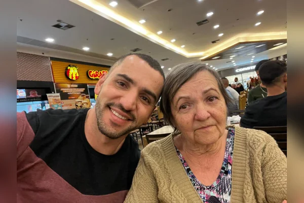 homem e idosa