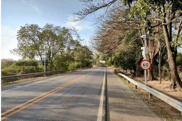 Imagem colorida de um dos novos radares instalados em rodovias de SP - Metrópoles
