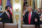 Encontro do presidente norte-americano Donald Trump com o novo líder sírio, Ahmed al-Sharaa, na Casa Branca