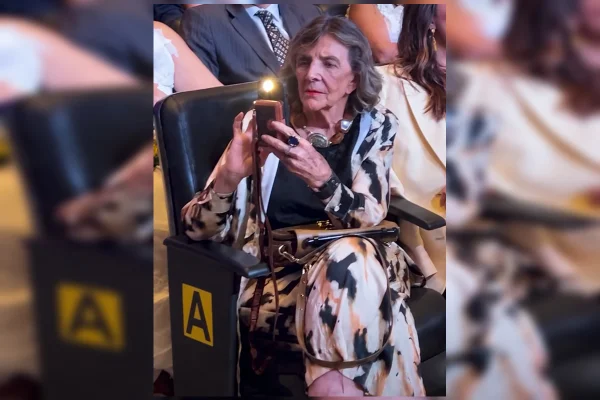 Após suspender agendas, Celina posta foto com a mãe: “Minha prioridade” - destaque galeria Após suspender agendas, Celina posta foto com a mãe: “Minha prioridade” - destaque galeria