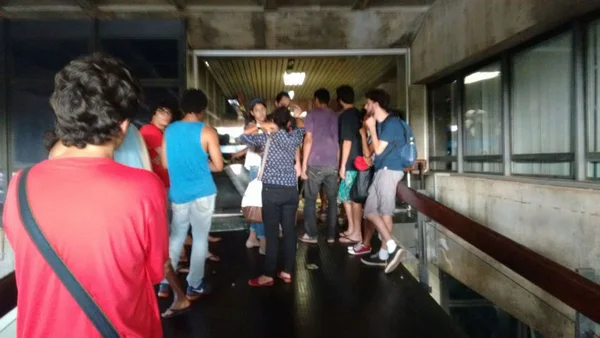 Estudantes da UnB reclamam de bloqueio do passe livre