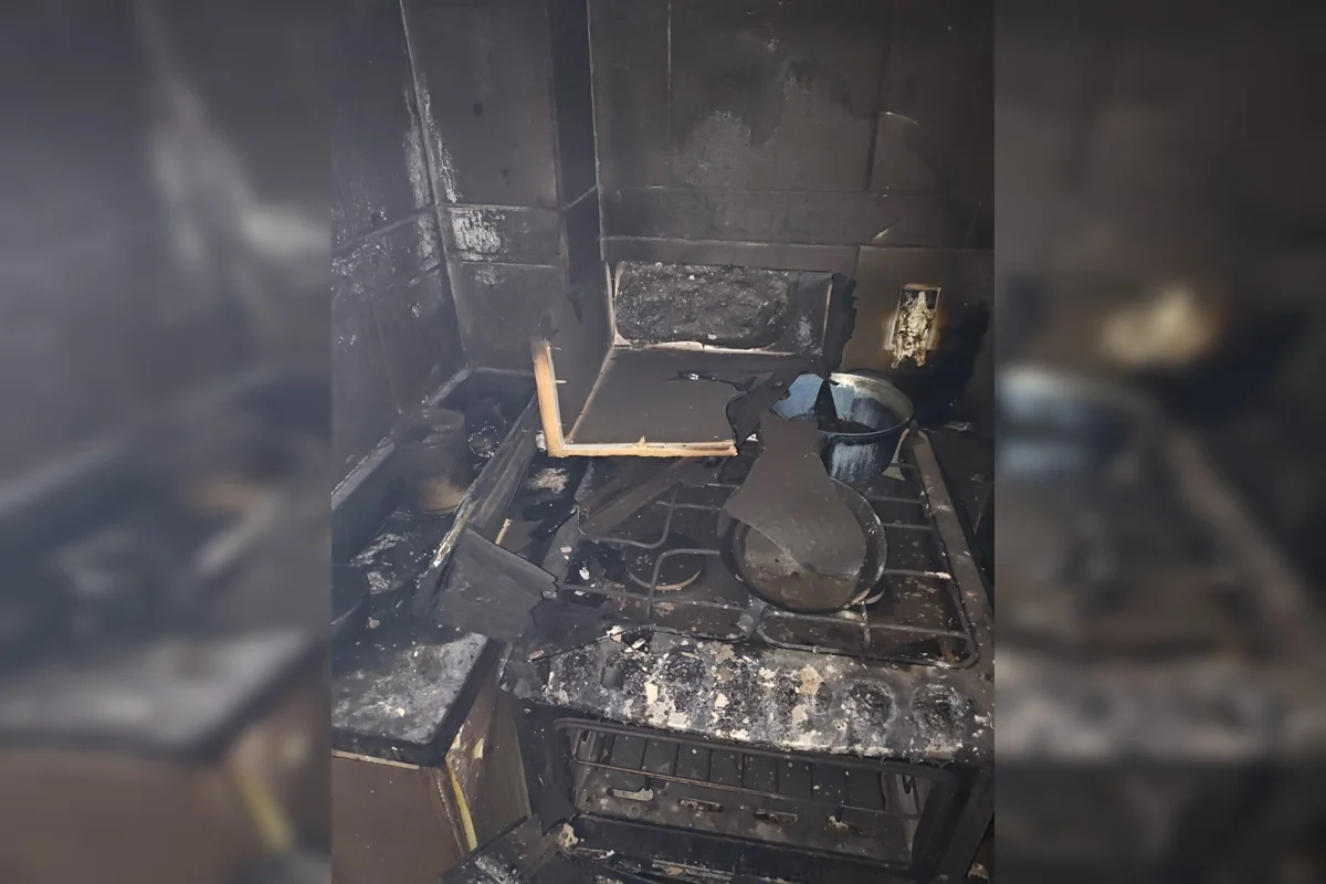 Duas explosões consecutivas causadas por vazamento de gás de cozinha (GLP) deixaram duas pessoas feridas na manhã desta sexta-feira (31/7), em um prédio residencial na comercial da CNG 8, em Taguatinga Duas explosões consecutivas causadas por vazamento de gás de cozinha (GLP) deixaram duas pessoas feridas na manhã desta sexta-feira (31/7), em um prédio residencial na comercial da CNG 8, em Taguatinga