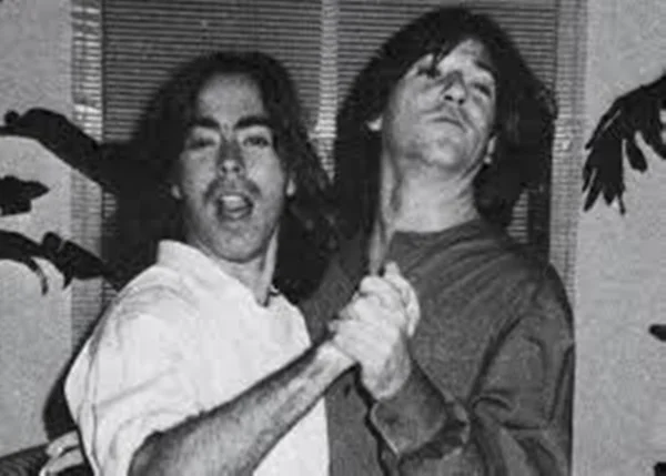 Frankie e Amaury em foto antiga tirada por amigos - Metrópoles