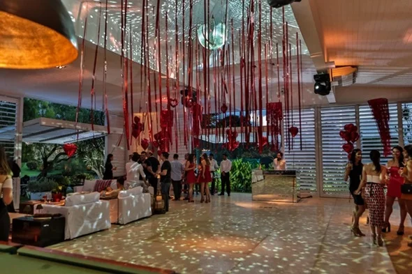 Laura Souza e Abdalla Naoum oferecem chá bar a amigos e familiares - imagem 3 Laura Souza e Abdalla Naoum oferecem chá bar a amigos e familiares - imagem 3