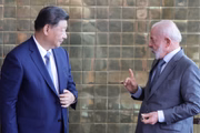 O presidente Luiz Inácio Lula da Silva (PT) e o chefe do Executivo chinês Xi Jinping