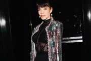 Lily Allen faz pose para as redes sociais