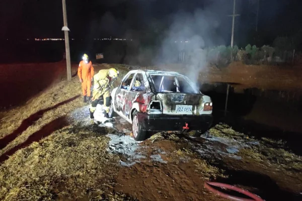 carro abandonado