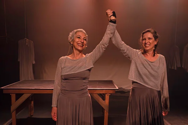 Teatro gaúcho retoma espetáculos nacionais um ano após enchentes no RS
