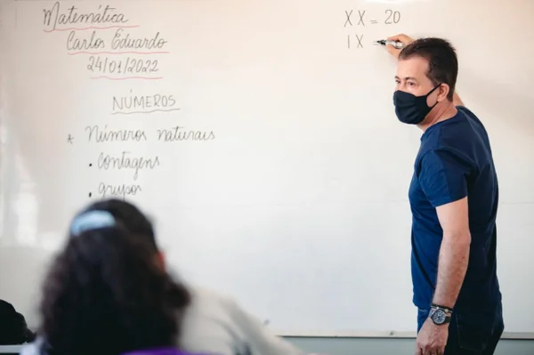 Anápolis prorroga validade do concurso de professores por mais 2 anos