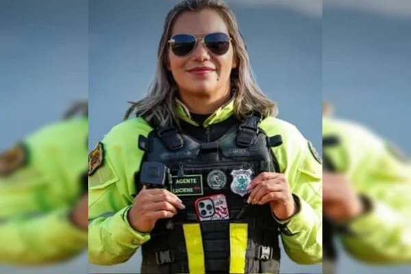 Agente de trânsito é presa após tentar vender moto apreendida