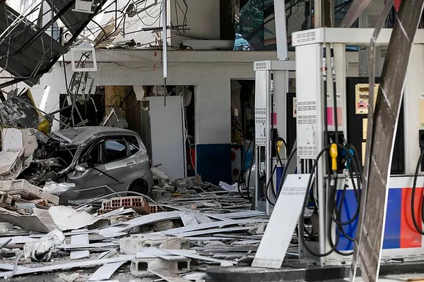 Explosão em posto de gasolina deixa ao menos quatro feridos em SP
