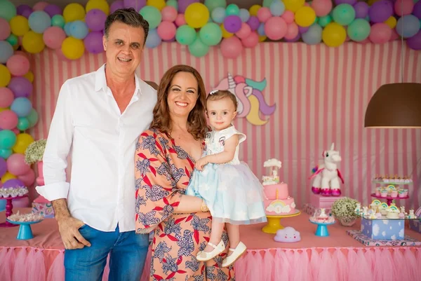 Família Fittipaldi comemora 1º ano de Clara com festa encantadora
