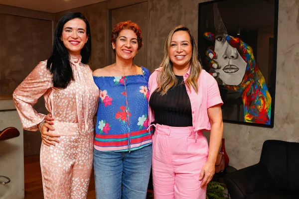 Cintia Batista, Andreia Dias e Chelia Wobido