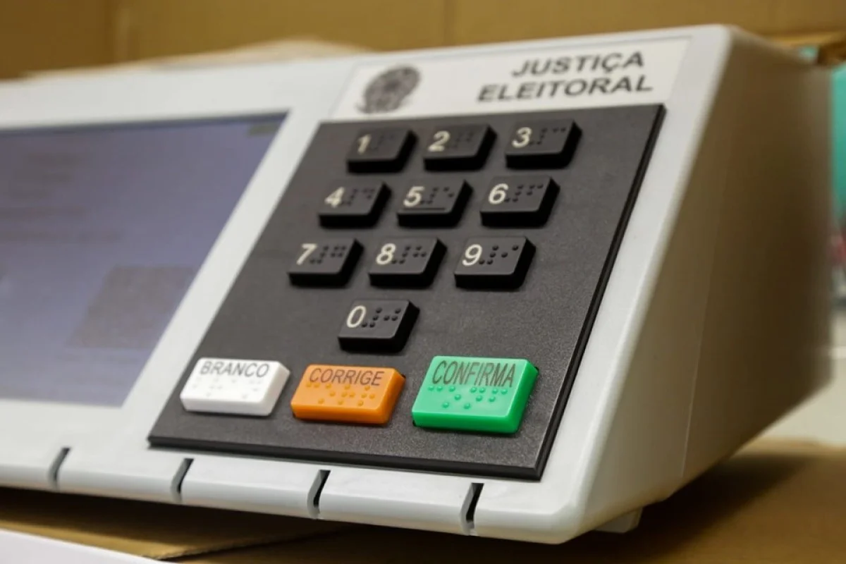 Urna eletrônica Urna eletrônica