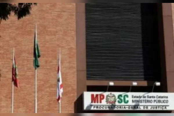 Grupo armado é denunciado por extorsões com ameaças de morte em SC