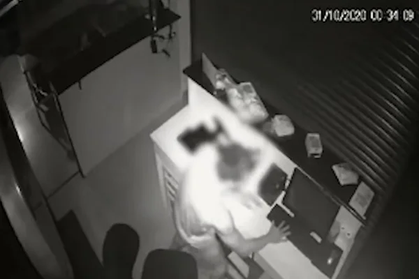 Vídeo. PMDF prende jovem após furto a restaurante. É a 10ª acusação do tipo