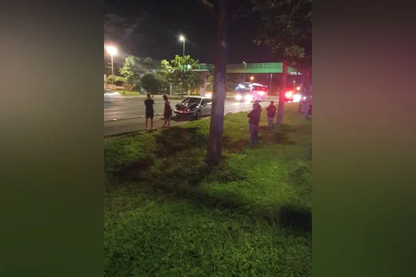 Em carro oficial da PCDF, agente atropela homem no Guará