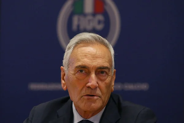 Presidente da Federação Italiana renuncia após eliminação da Copa