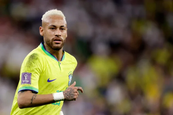 Com Ancelotti, Neymar pode ser o Benzema da Seleção Brasileira; entenda