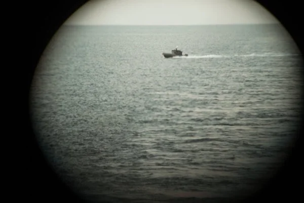 Barco afunda a caminho da Itália e 13 tunisianos estão desaparecidos