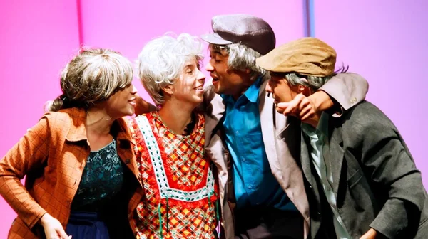 “Domingo Sem Chuva” tem sessões no Teatro Dulcina de Moraes