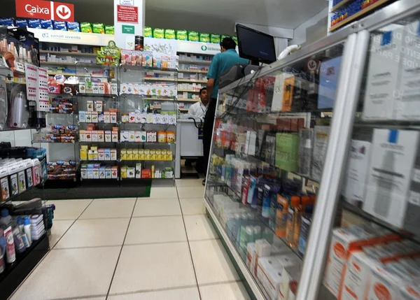 Anvisa proíbe venda e uso de lote de antidepressivo