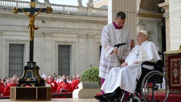 Imagem colorida do papa Francisco – Metrópoles