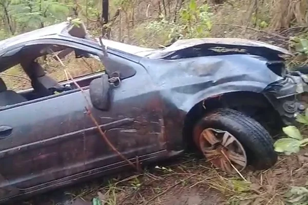 Vídeo: acidente grave mata adulto e fere três crianças no DF