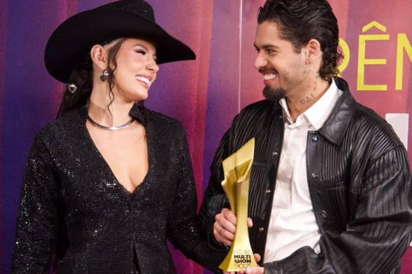 Casal premiado: Ana Castela e Zé Felipe ganham troféu de Clipe do Ano - Metrópoles