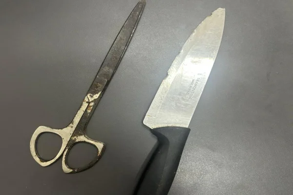Imagem colorida,MG: criança liga para polícia após mãe grávida ser agredida pelo pai- Metrópoles