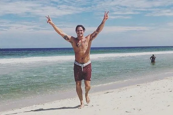 Rômulo Arantes Neto reclama de preconceito contra atores bonitos