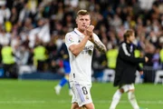 Toni Kroos of Real Madrid Cf thanks supporters for standing during a match between Real Madrid v Cadiz CF as part of LaLiga in Madrid, Spain, on November 10, 2022 (Photo by Alvaro Medranda/NurPhoto via Getty Images)