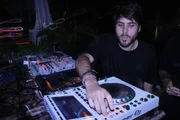 Lucas Frota começou a tocar aos 12 anos e se tornou nome conhecido da cena eletrônica Lucas Frota começou a tocar aos 12 anos e se tornou nome conhecido da cena eletrônica