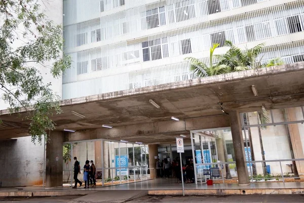 Entrada do Hospital de Base
