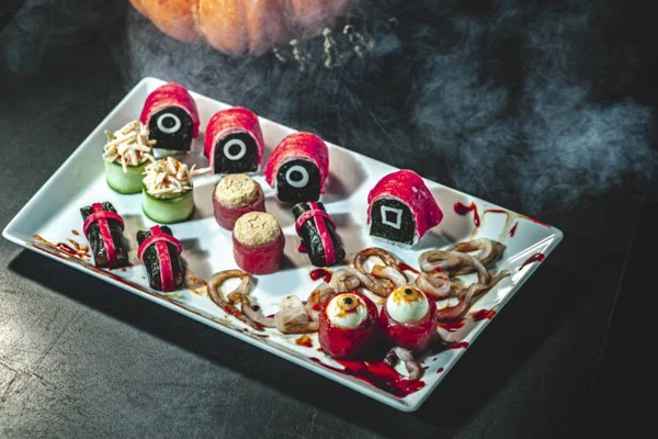 prato com sushis personalizados de Round 6