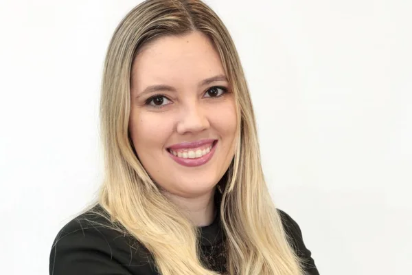 Carolina Libardi é a nova diretora de marketing da Nuvei