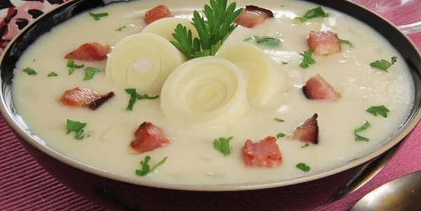 foto colorida de sopa