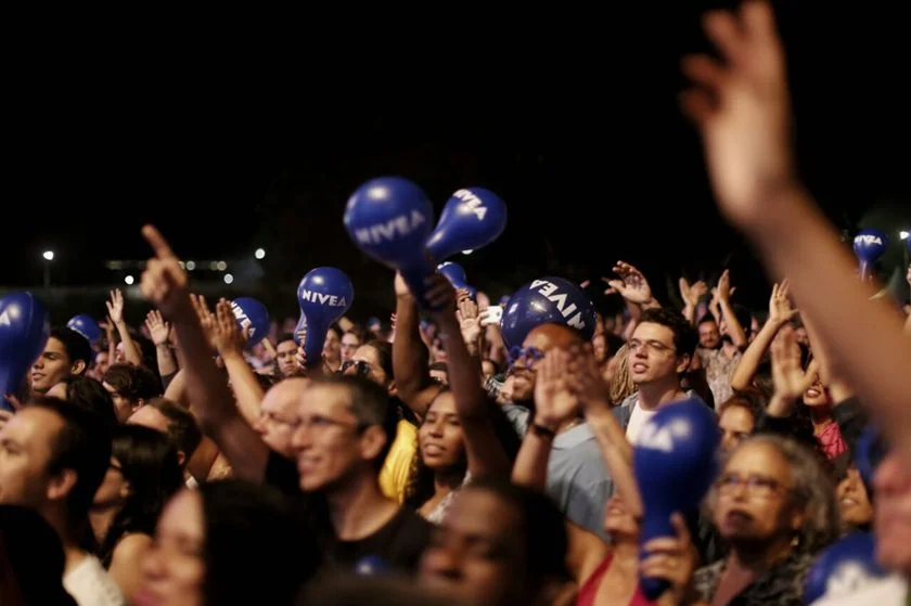 Nivea Viva reúne milhares de brasilienses em homenagem a Jorge Ben Jor - imagem 15 Nivea Viva reúne milhares de brasilienses em homenagem a Jorge Ben Jor - imagem 15
