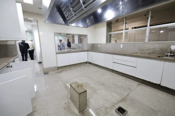 Utensílios usados em recepções oficiais estão entre os itens desaparecidos do acervo do Palácio das Mangabeiras.