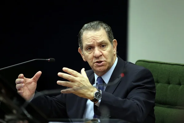 Corregedor de Justiça defende auxílio-moradia a juízes com imóveis