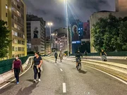 Minhocão é utilizado para lazer à noite
